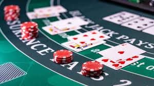Antarmuka aplikasi mobile wiropoker menampilkan pasar sepak bola dan opsi deposit